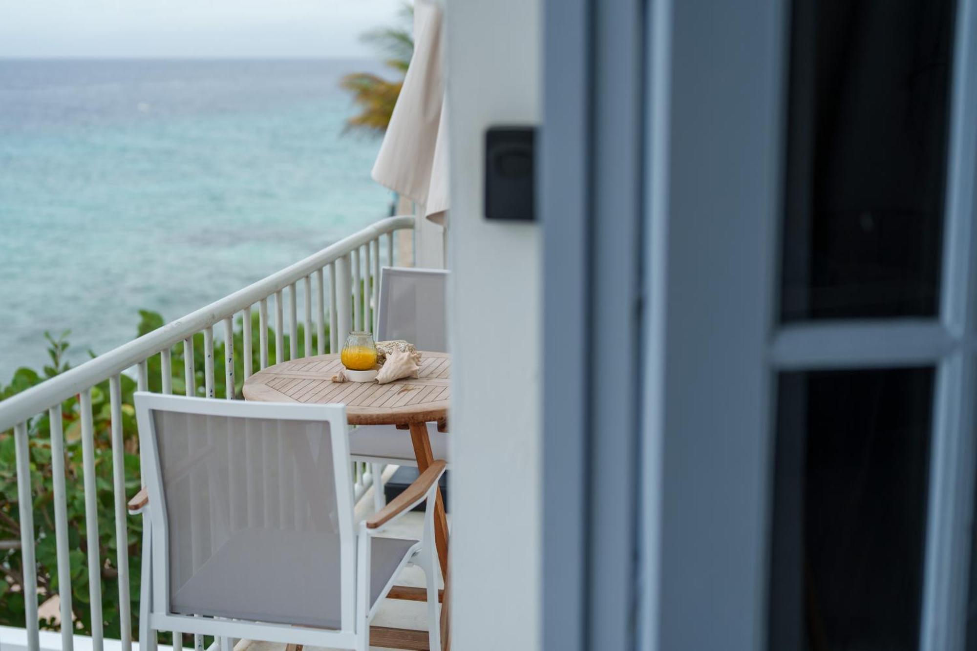 Waterside Apartments Willemstad Exterior photo