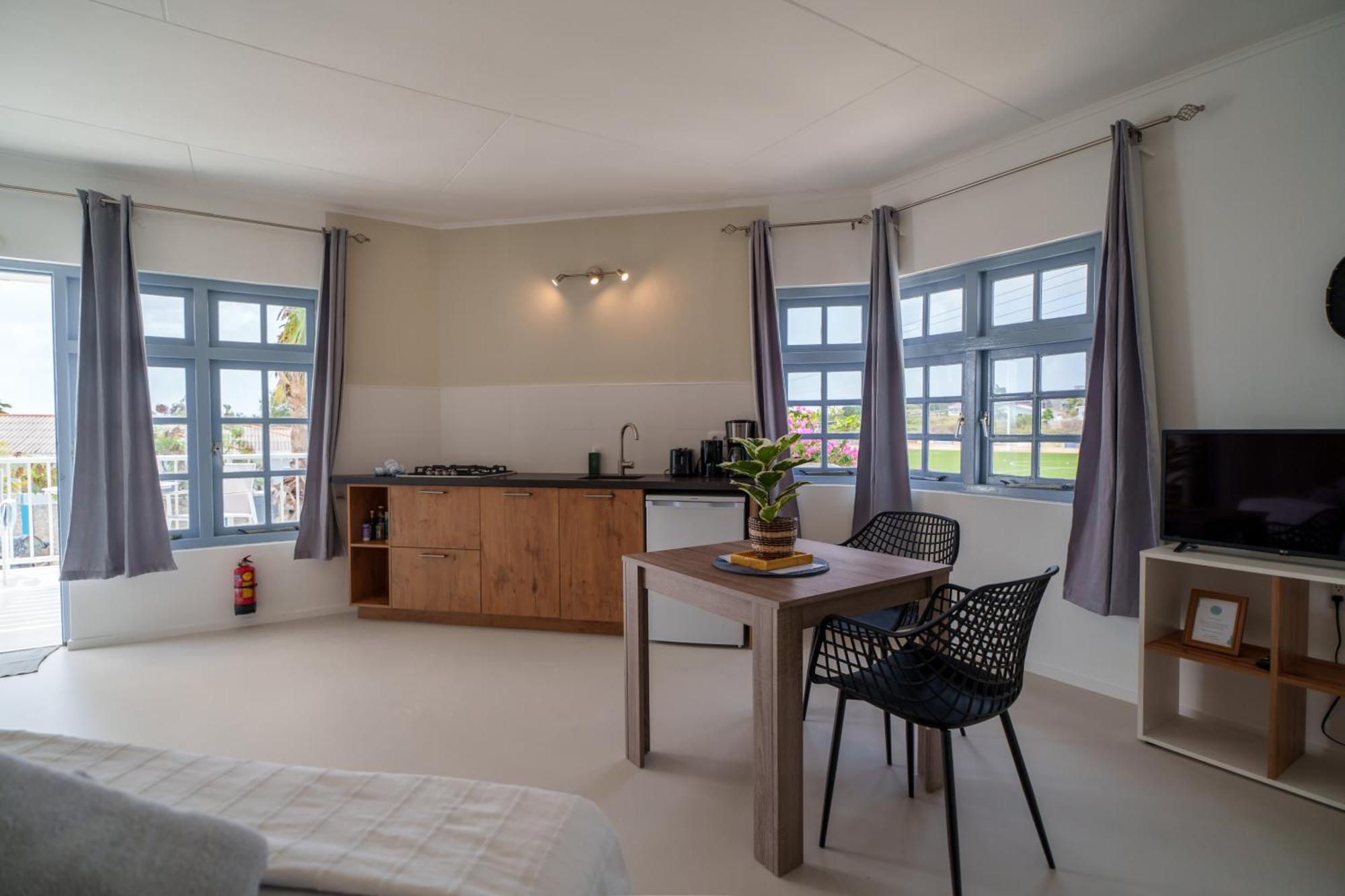 Waterside Apartments Willemstad Exterior photo